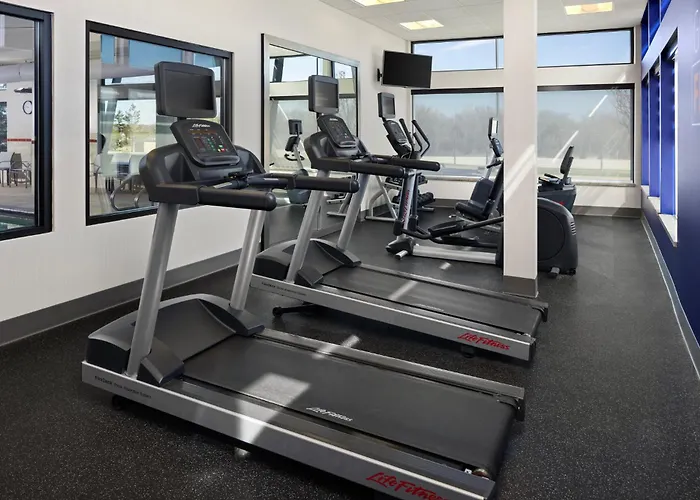 Express - Quad Cities Area By Ihg