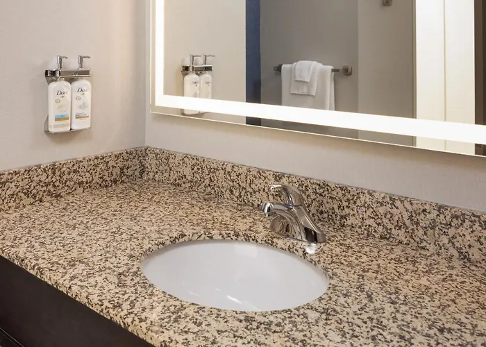 Express - Quad Cities Area By Ihg Hotel Moline