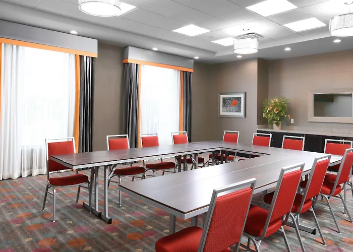 Express - Quad Cities Area By Ihg Hotel
