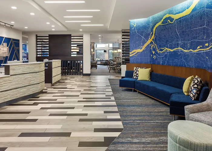 Express - Quad Cities Area By Ihg Hotel 2*