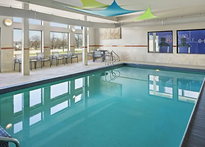 Hotel Express - Quad Cities Area By Ihg